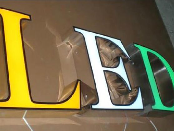 安顺介绍LED招牌的基础知识。