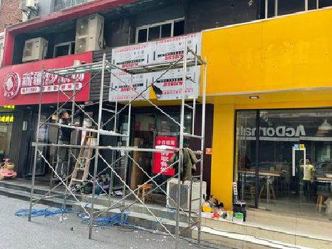 安顺制作广告招牌如何避免它发黄？